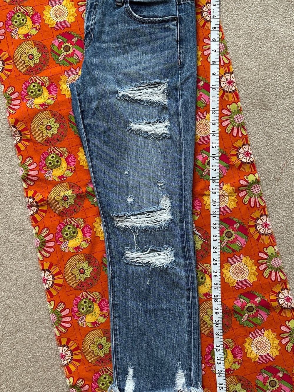HIDDEN Distressed Blue Jeans - Picture 13 of 13